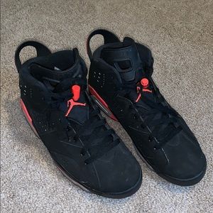 Black and pink Nike Jordan’s